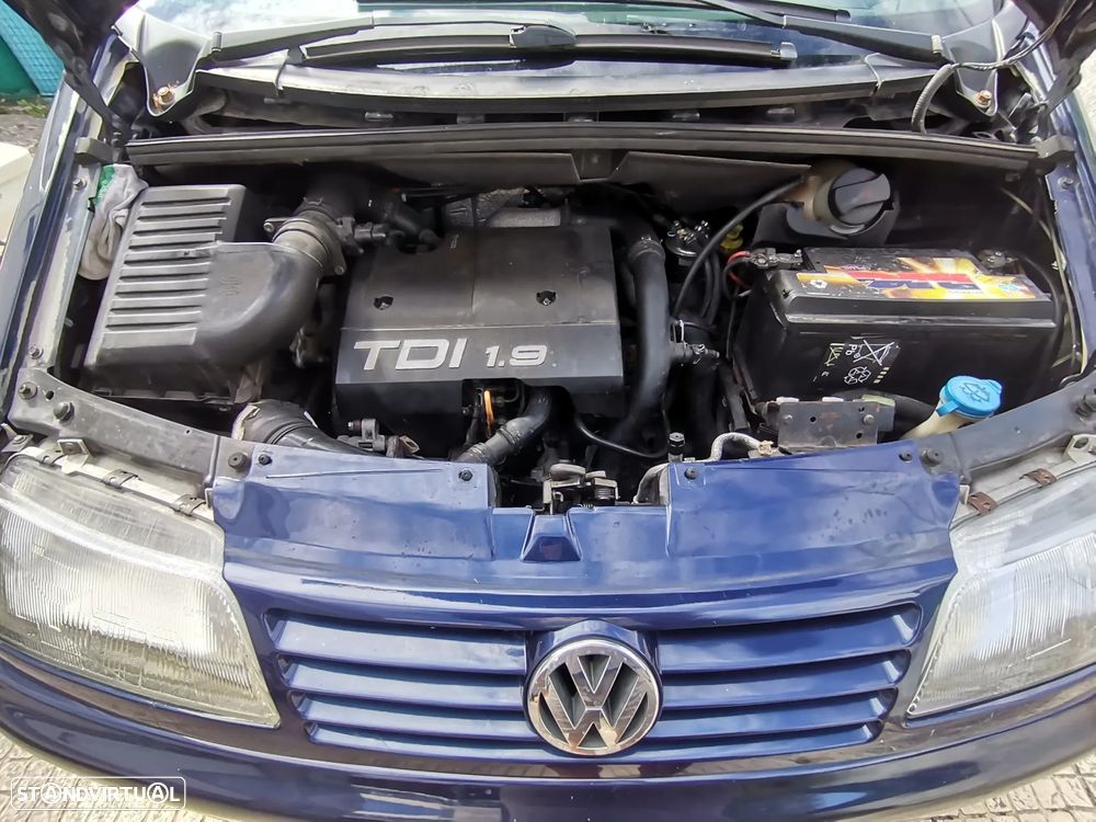 VW Sharan 1.9 TDi Confortline 7L - 3