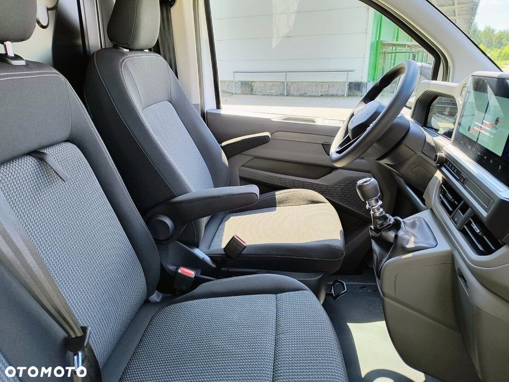 Volkswagen Transporter Furgon silnik: 2,0 l TDI 150 KM / skrzynia biegów: 6-biegowa manualna rozstaw osi: 3100 mm - 18