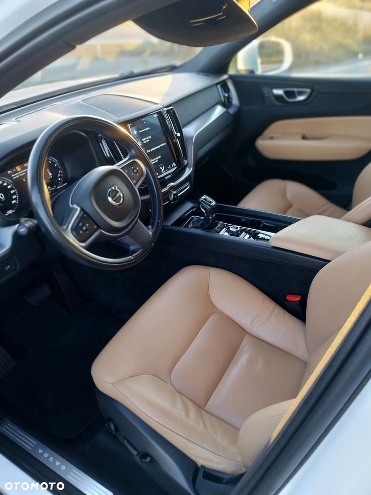 Volvo XC 60 T6 AWD Momentum - 20