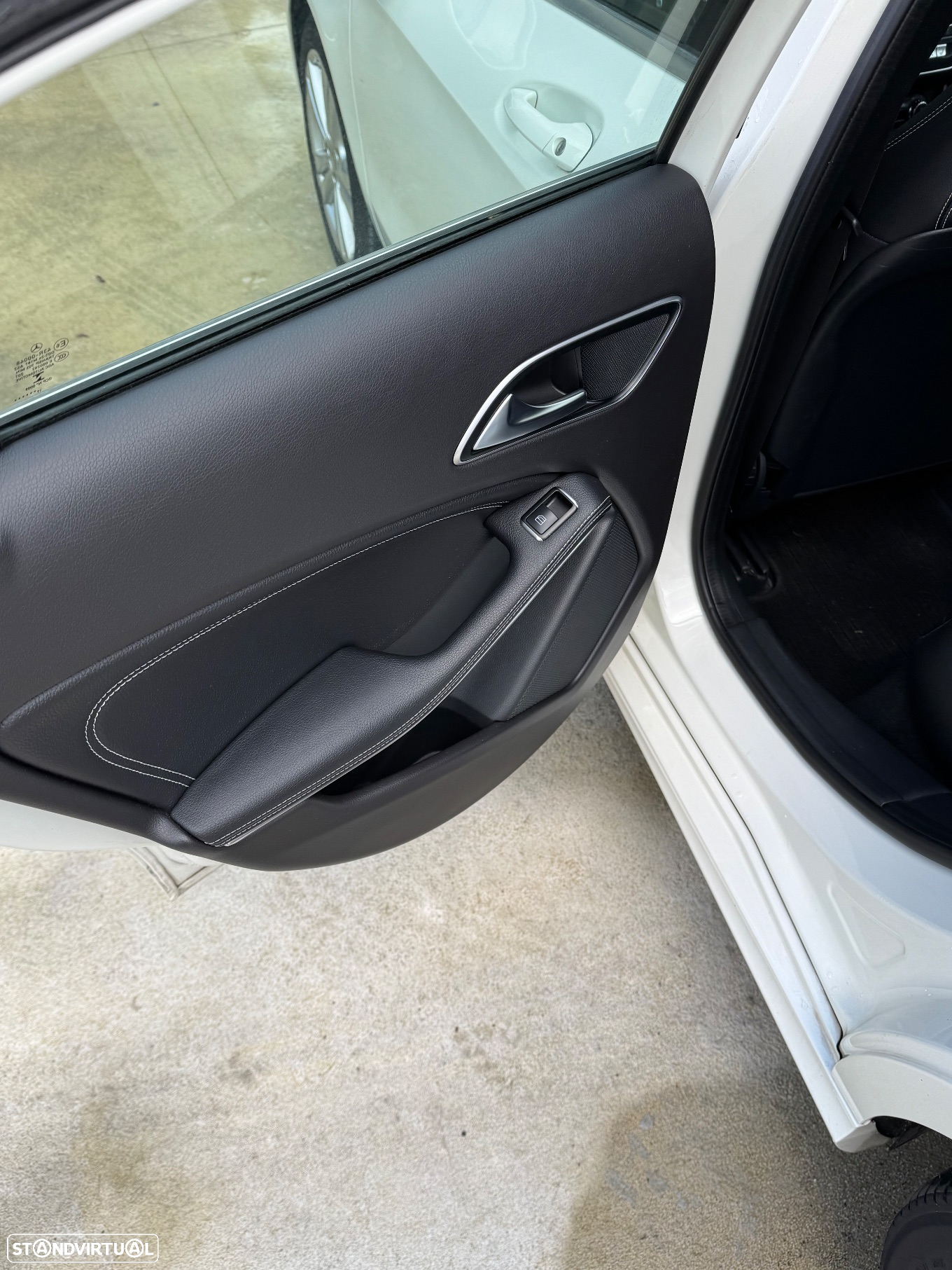 Mercedes-Benz A 180 d Urban - 12