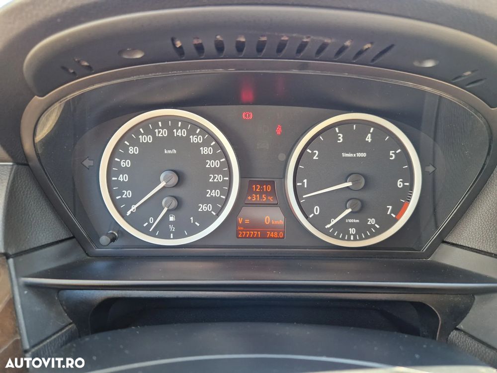 BMW Seria 5 523i - 13