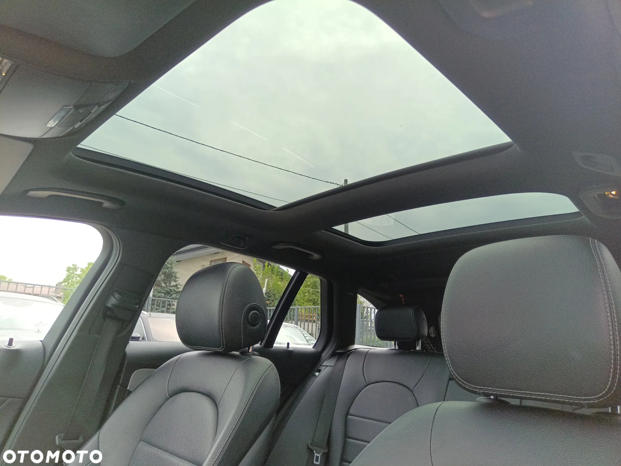 Mercedes-Benz Klasa C 200 4-Matic 9G-TRONIC - 35