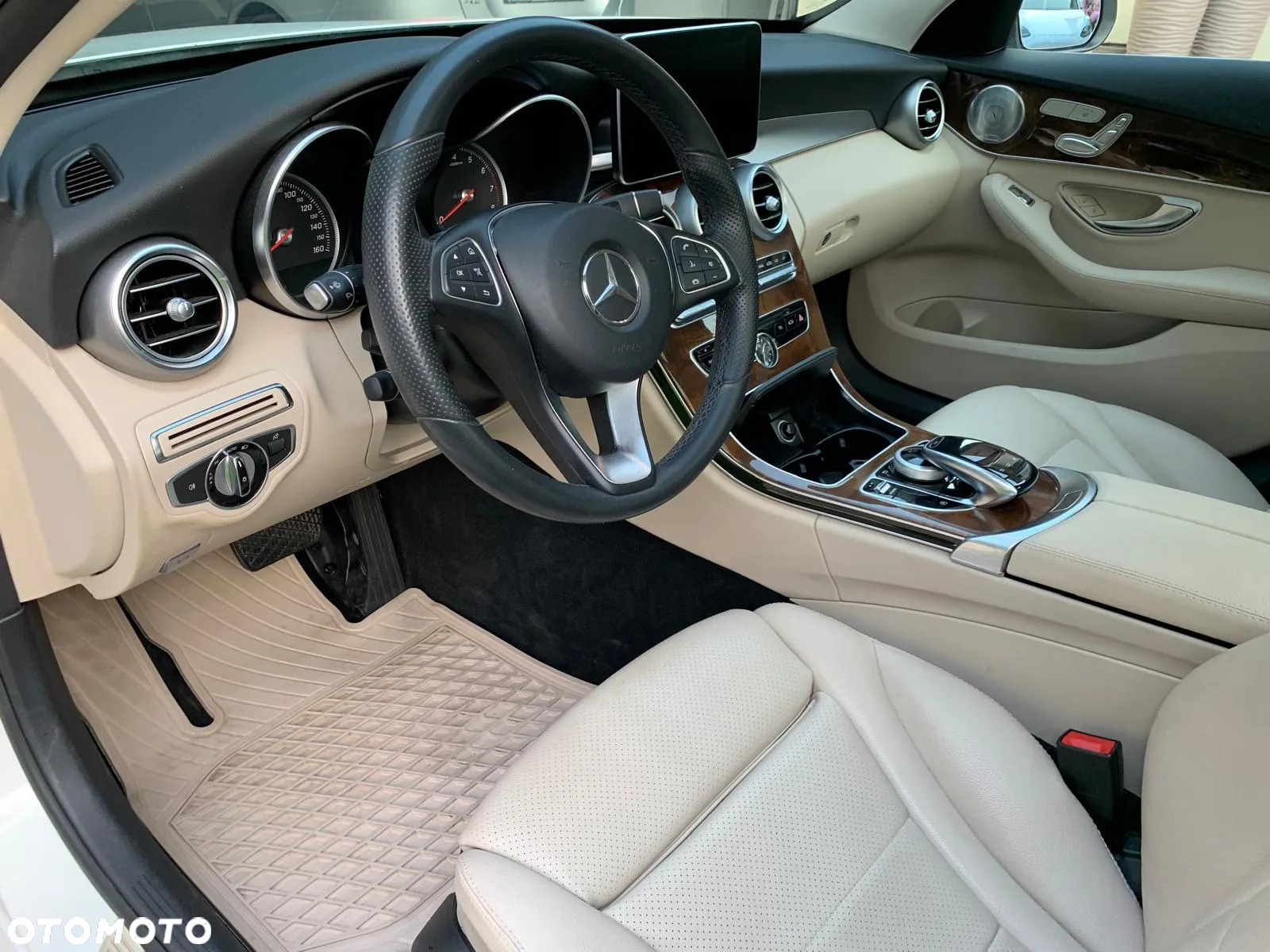 Mercedes-Benz Klasa C 300 7G-TRONIC - 8