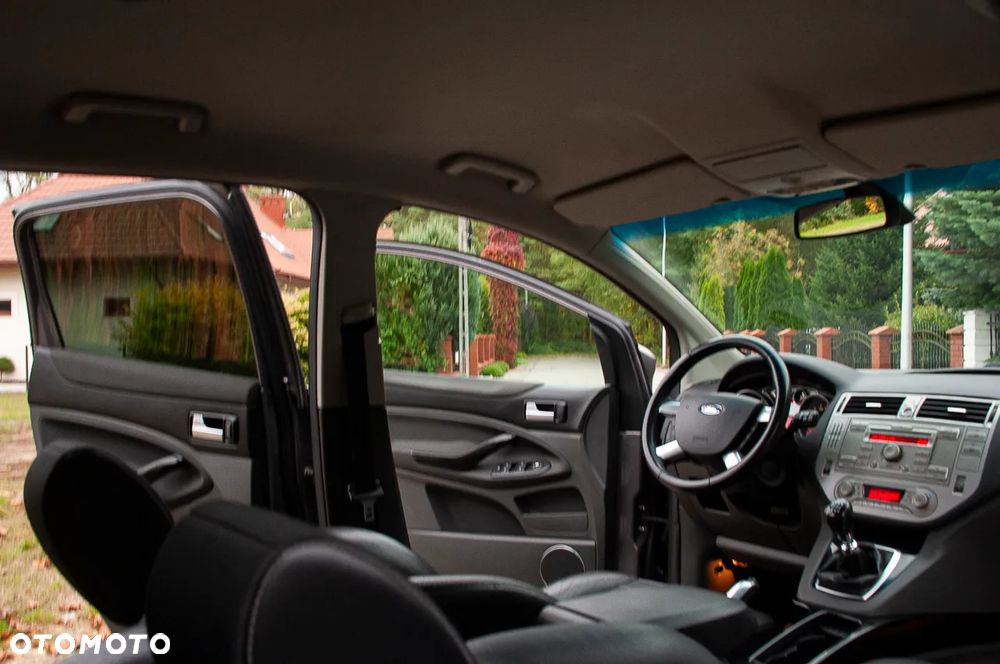 Ford Kuga 2.0 TDCi 4WD Titanium - 23