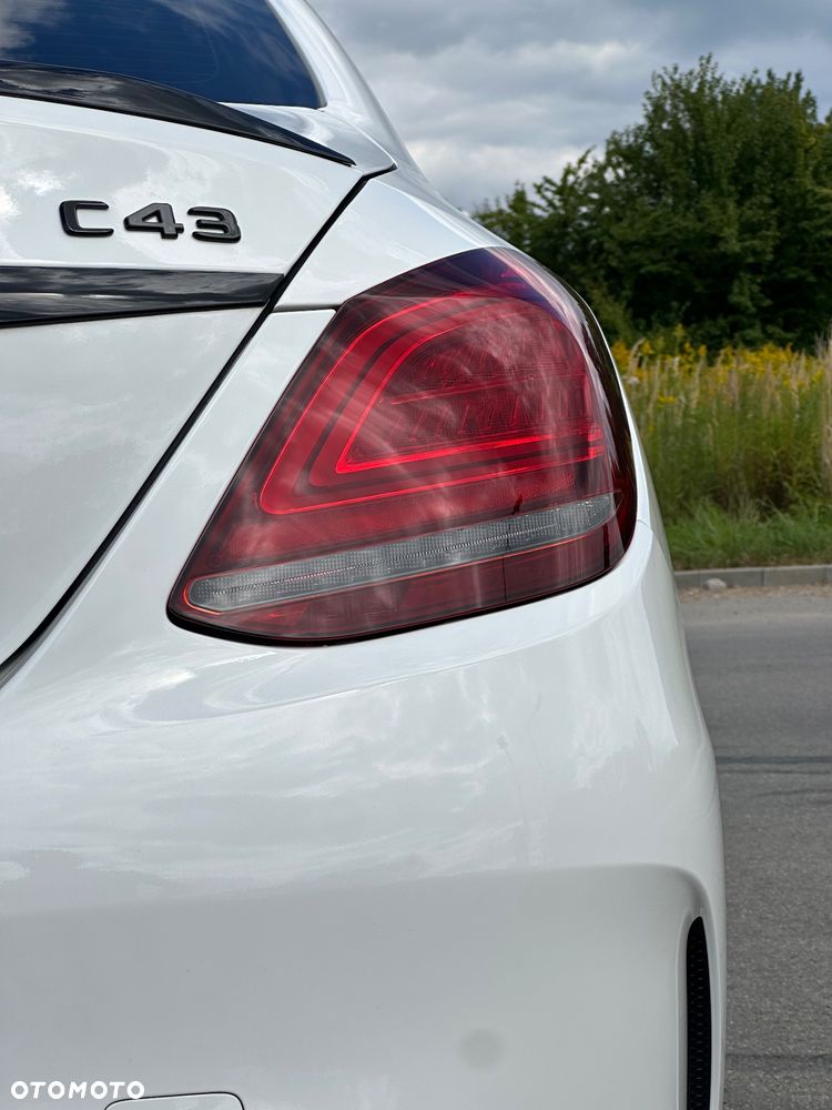 Mercedes-Benz Klasa C AMG 43 4Matic AMG TCT 9G - 11