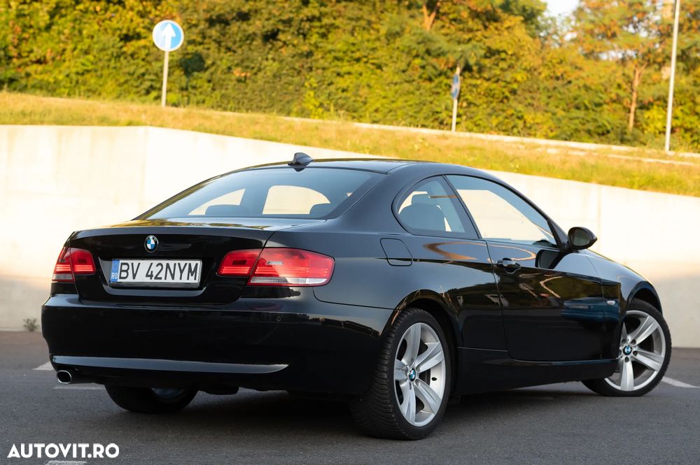 BMW Seria 3 320i Aut. - 4
