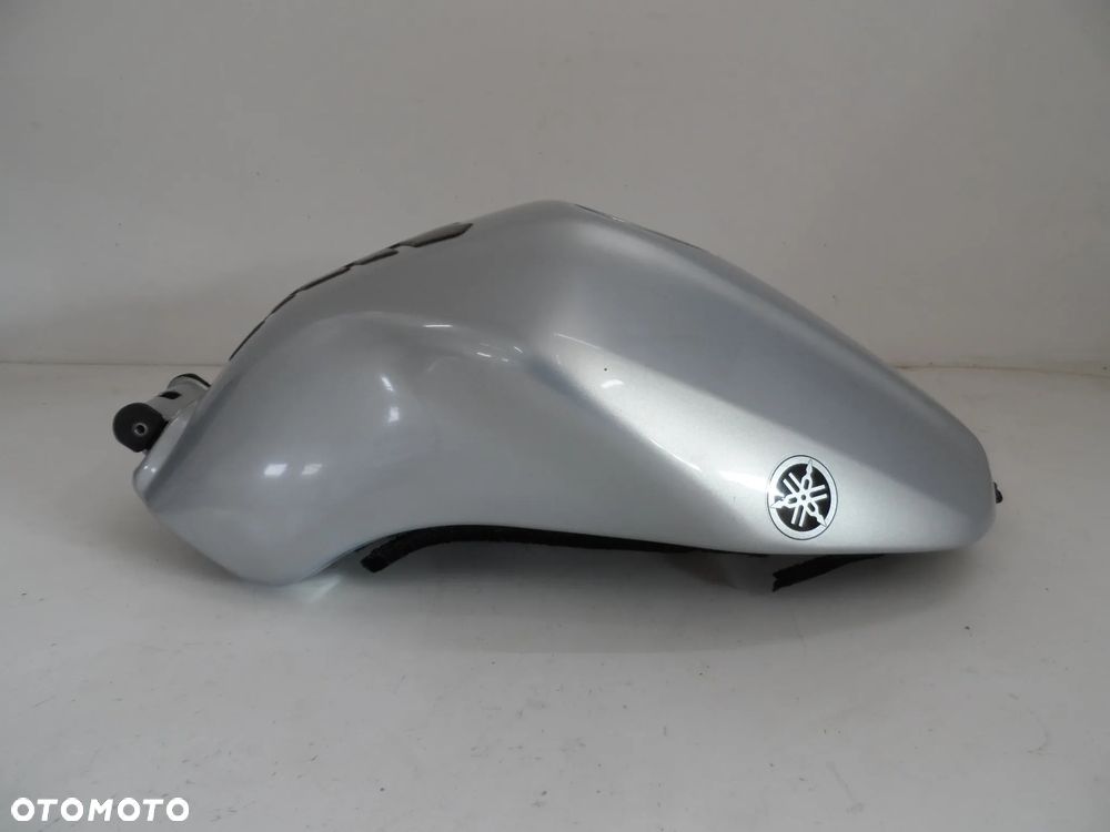 YAMAHA FZS 600 zbiornik paliwa bak - 7