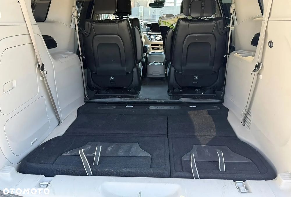 Chrysler Pacifica - 8