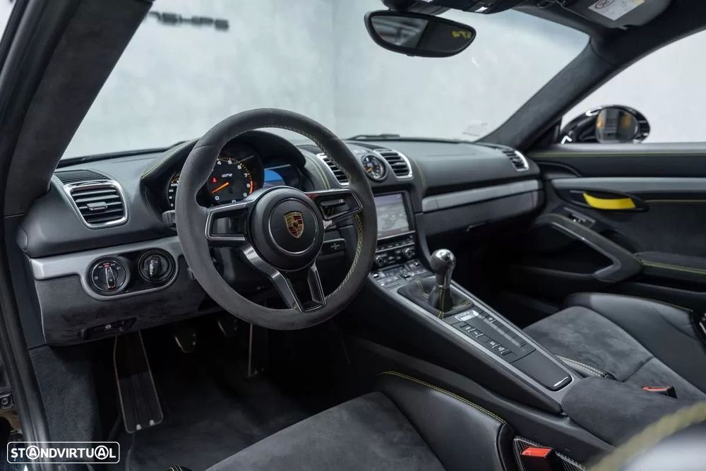 Porsche Cayman 3.8 GT4 - 18
