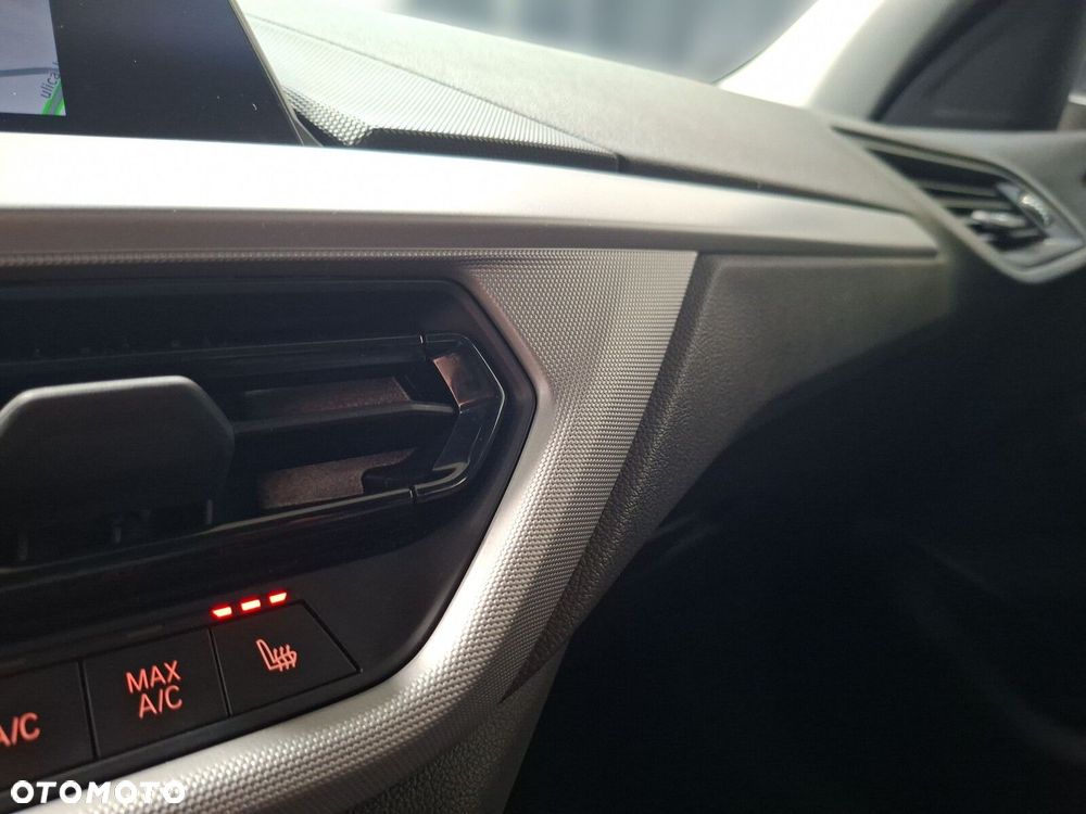 BMW Seria 1 118i Advantage - 25