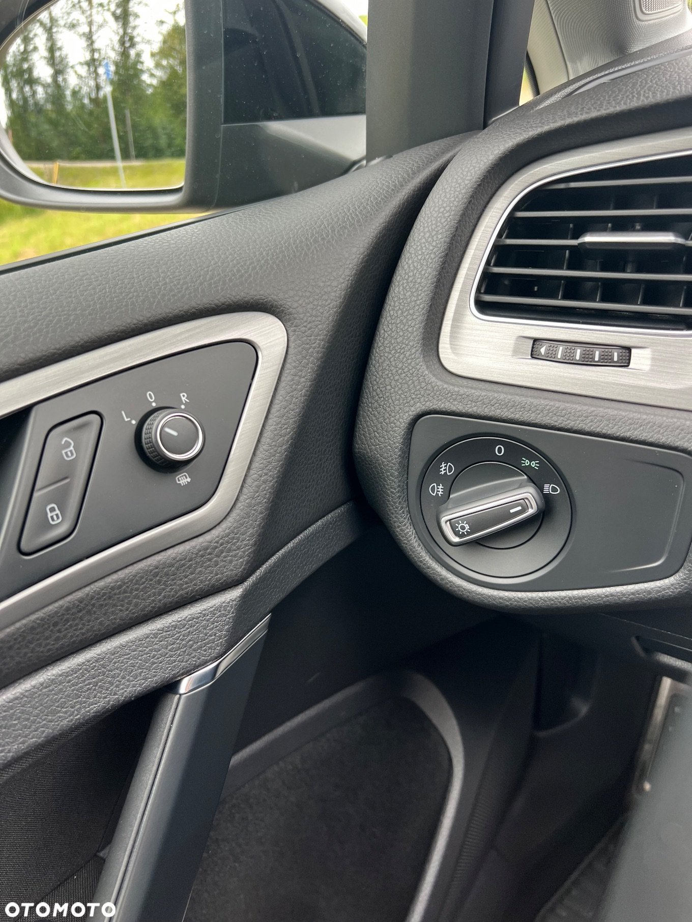 Volkswagen Golf VII 1.4 TSI BMT Comfortline DSG - 30