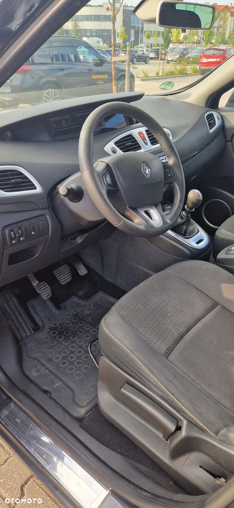 Renault Grand Scenic Gr 1.9 dCi Confort Privilege - 16