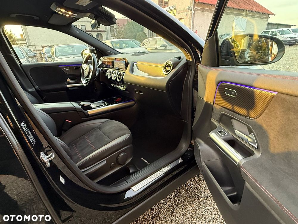 Mercedes-Benz GLA 200 d AMG Line 8G-DCT - 27