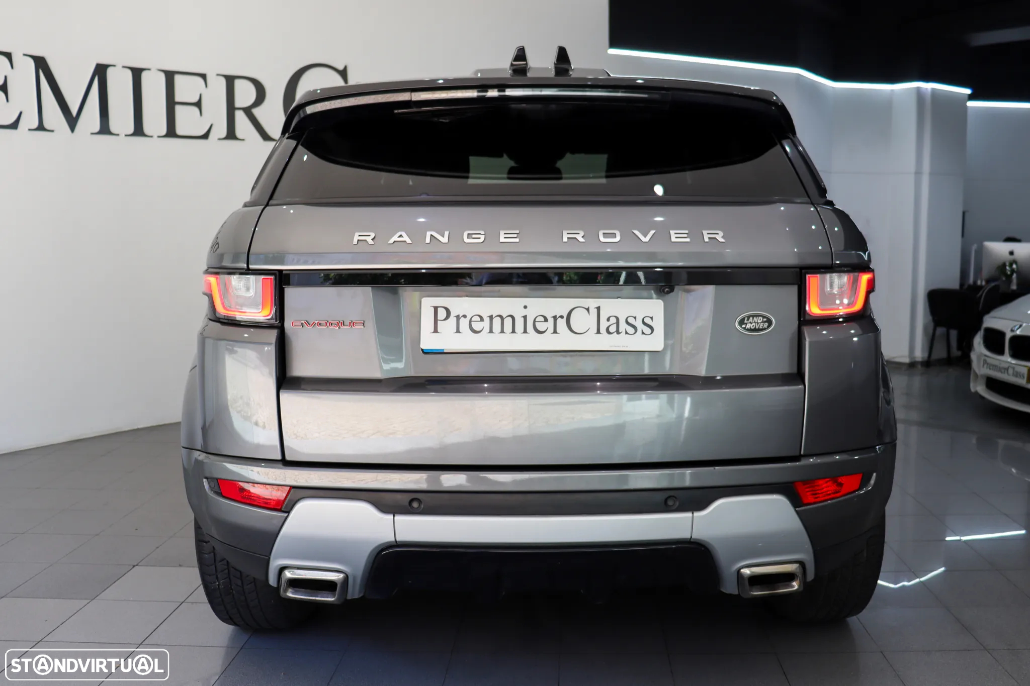 Land Rover Range Rover Evoque 2.0 D150 AWD R-Dynamic HSE Auto - 16