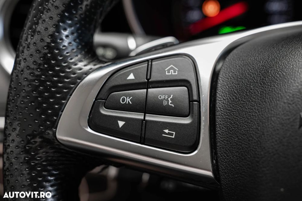 Mercedes-Benz GLC 250 d 4MATIC 9G-TRONIC AMG Line - 23
