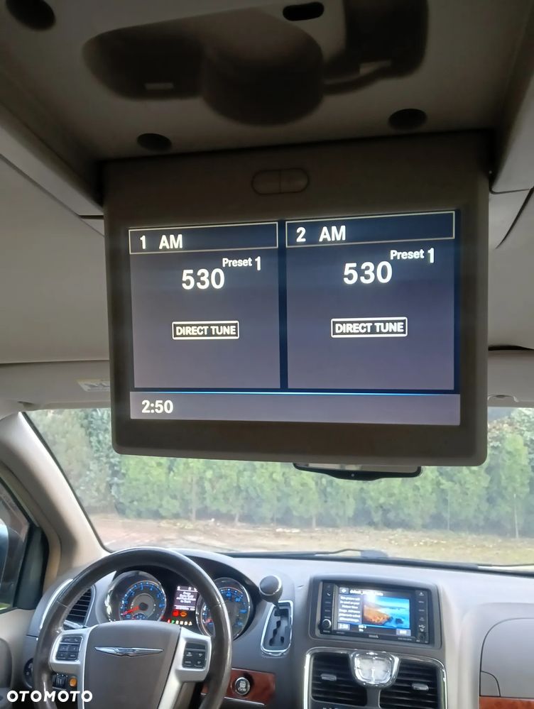 Chrysler Town & Country 3.6 Limited - 32