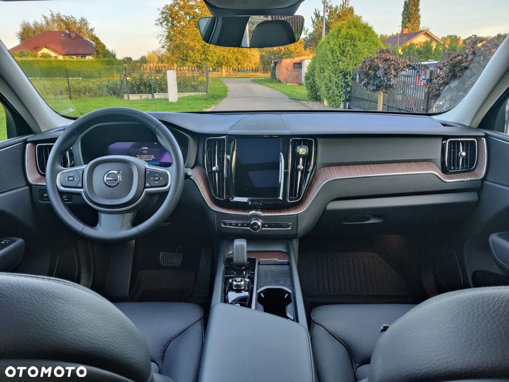 Volvo XC 60 B5 B AWD Geartronic Momentum Pro - 12