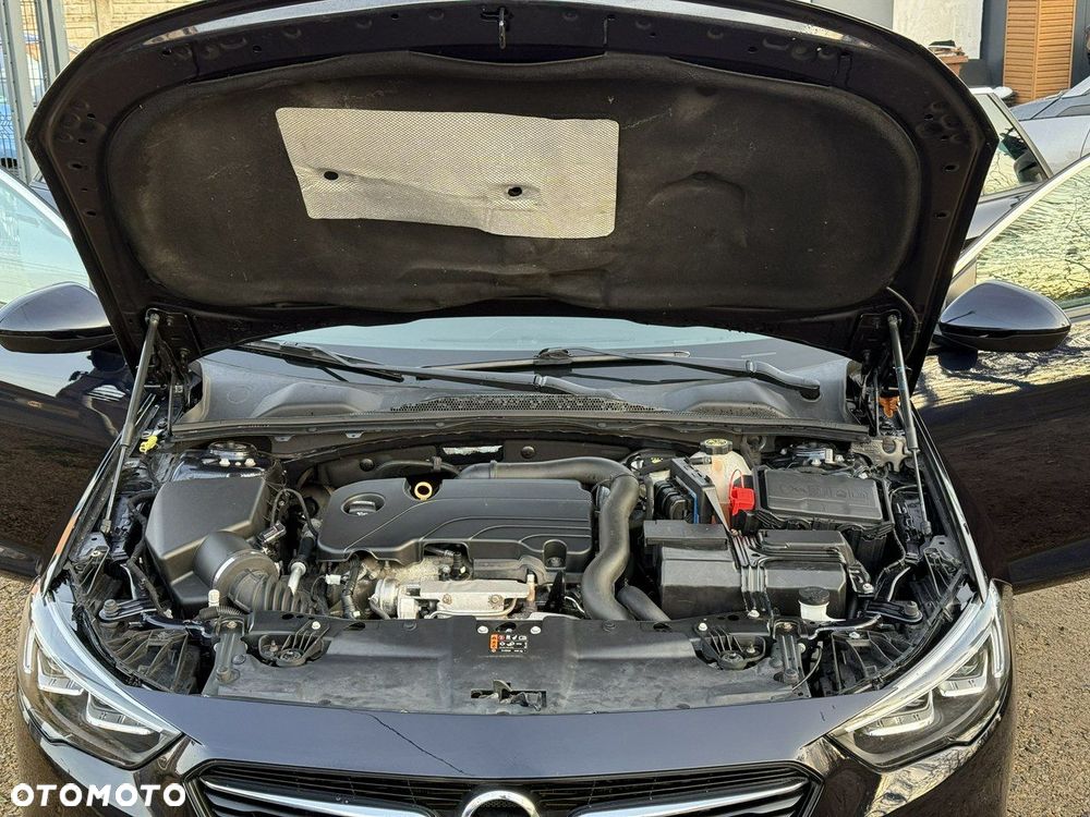 Opel Insignia - 36