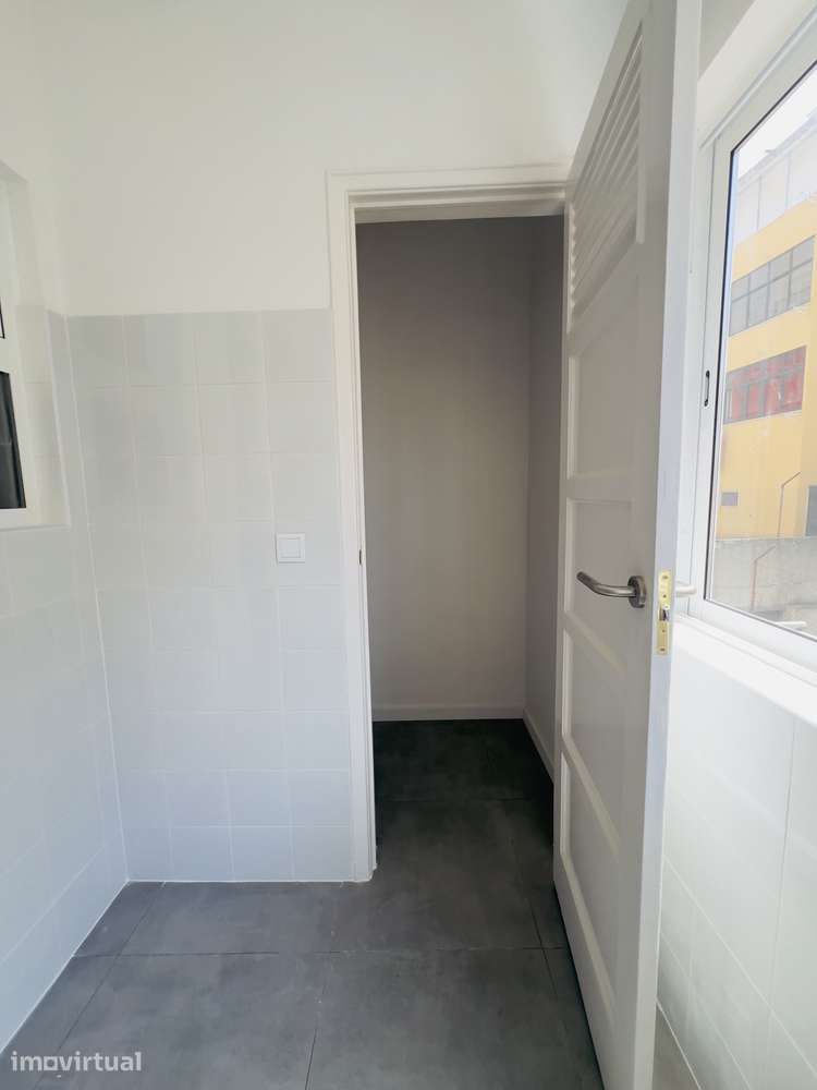 Apartamento T2 Remodelado com Excelente Luz Natural | Olival de Basto - Grande imagem: 5/16