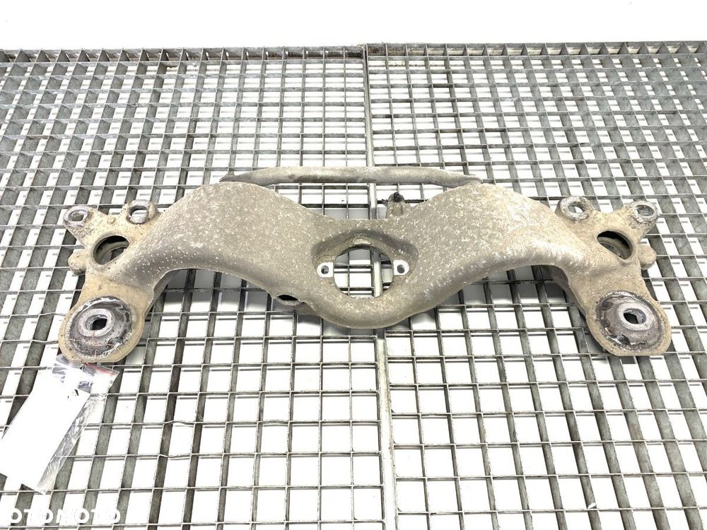 ŁAPA SKRZYNI BIEGÓW  AUDI A4 B6 (8E2) 2000 - 2005 2.0 96 kW [130 KM] benzyna 2000 - 2004 - 1