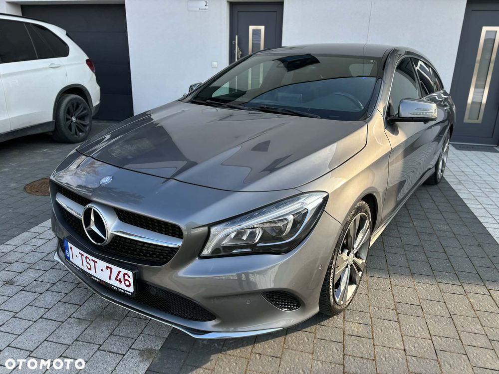 Mercedes-Benz CLA 180 Peak Edition - 11
