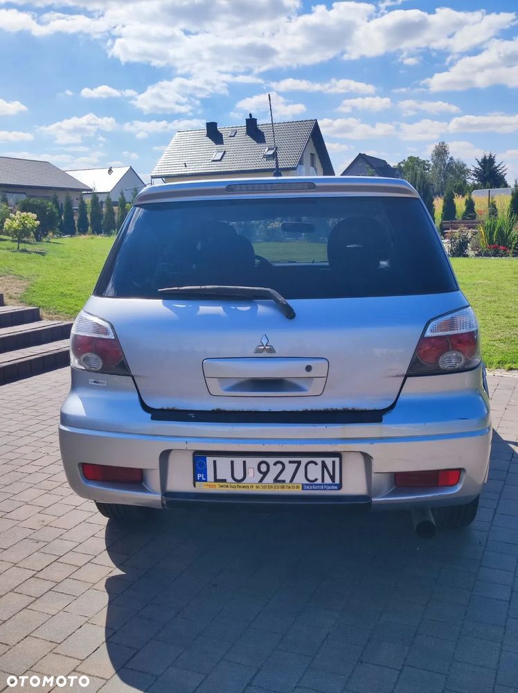 Mitsubishi Outlander 2.0 Turbo - 10