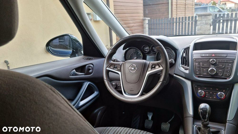 Opel Zafira - 12