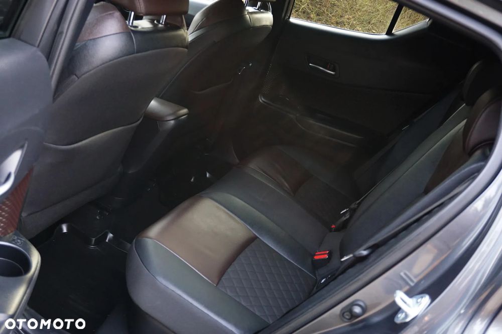 Toyota C-HR Business-Edition - 28