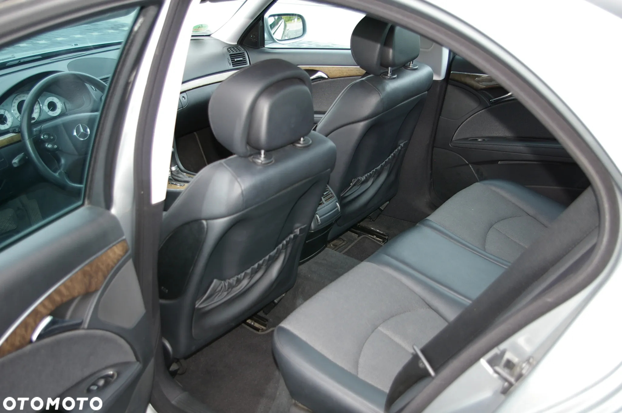 Mercedes-Benz Klasa E 320 CDI Avantgarde DPF Sport Edition AMG - 7