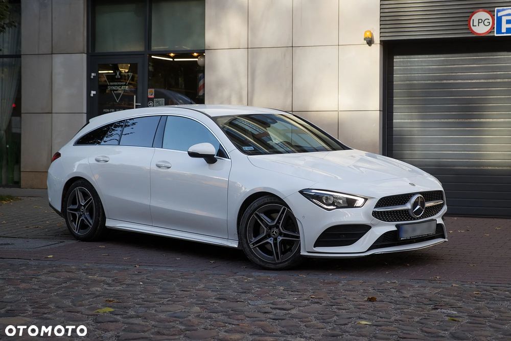 Mercedes-Benz CLA 200 Progressive 7G-DCT - 1