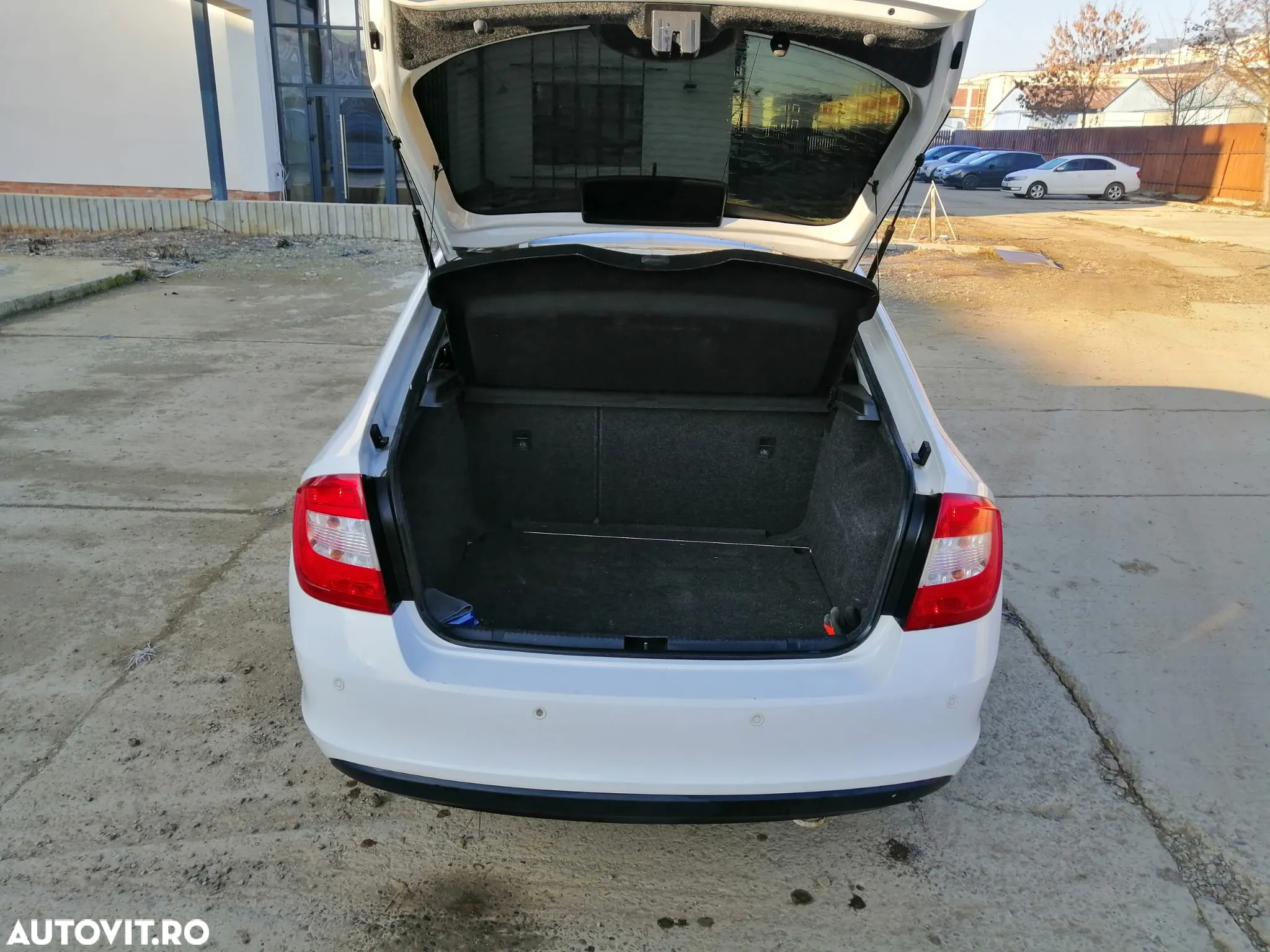 Skoda RAPID 1.6 TDI Active - 7