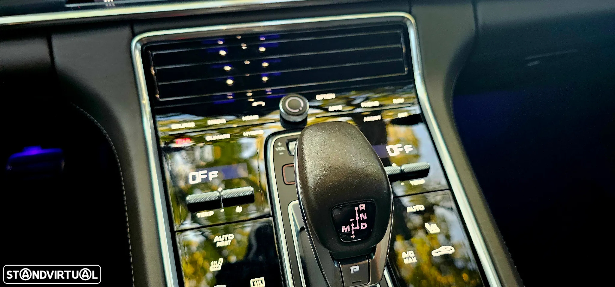 Porsche Panamera Sport Turismo 4 E-Hybrid - 33
