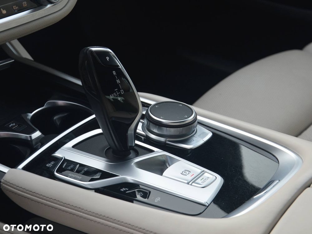 BMW Seria 7 750d xDrive sport - 14