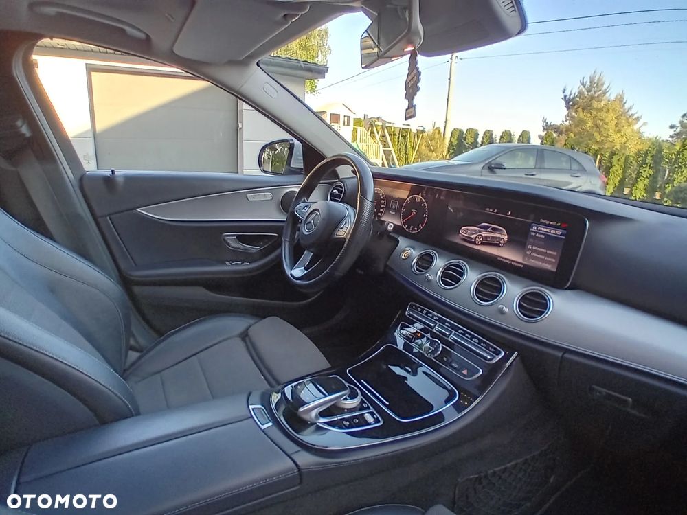 Mercedes-Benz Klasa E 220 d T 9G-TRONIC Avantgarde - 8