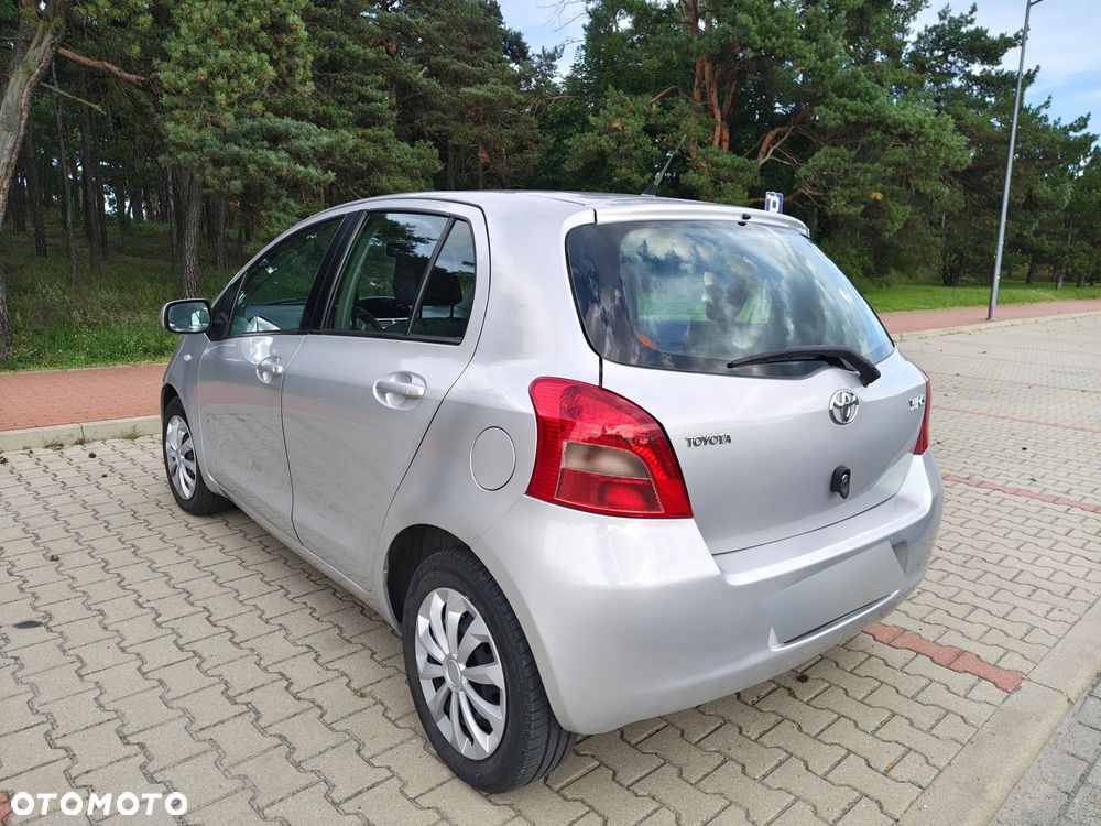Toyota Yaris - 1