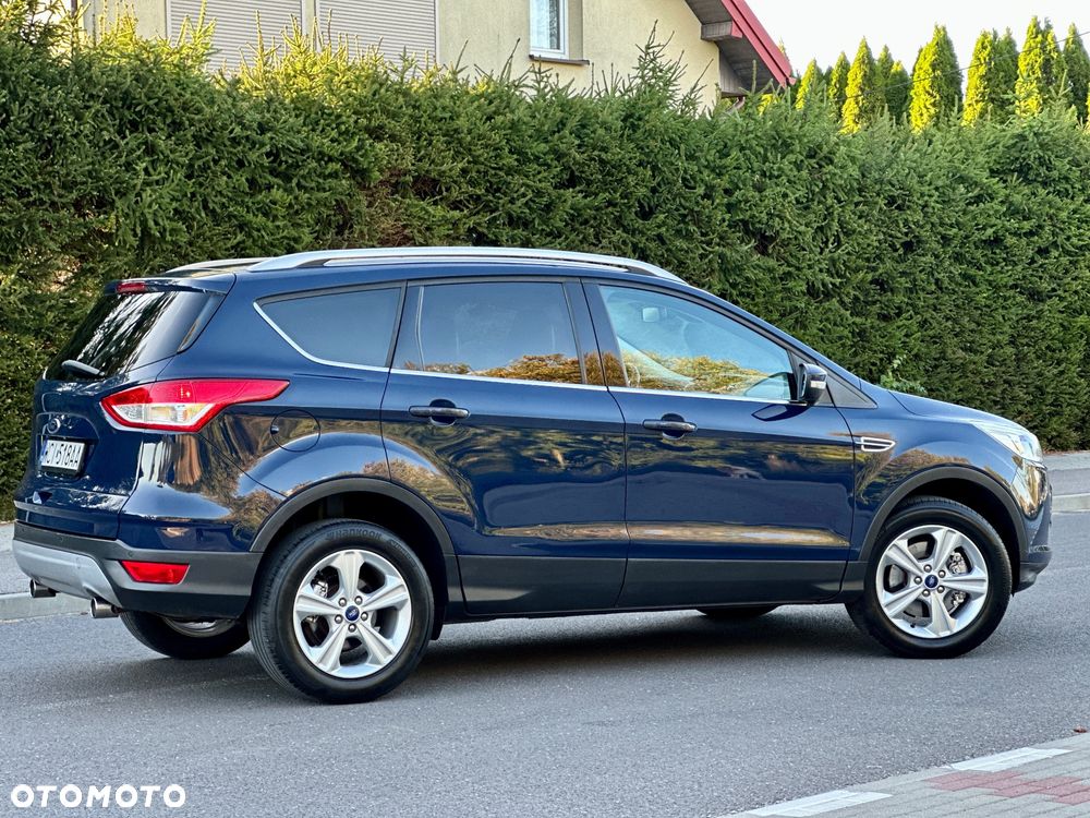Ford Kuga 2.0 TDCi 2x4 Titanium - 10