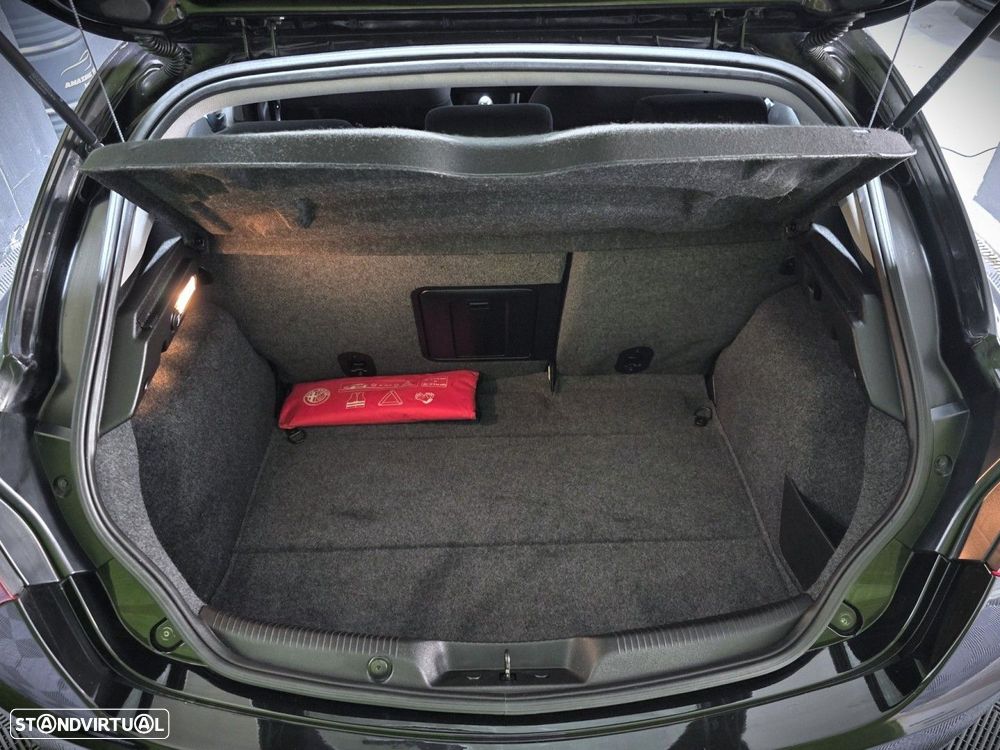 Alfa Romeo Giulietta 1.6 JTDM Distinctive - 29