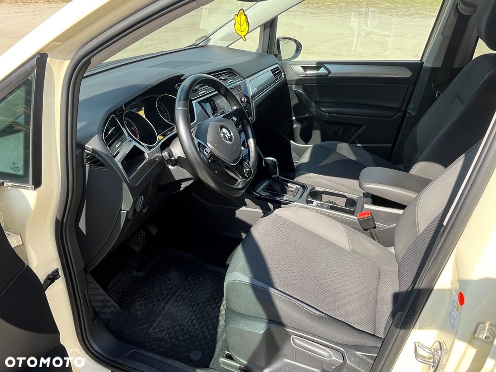 Volkswagen Touran 2.0 TDI SCR DSG Trendline - 8