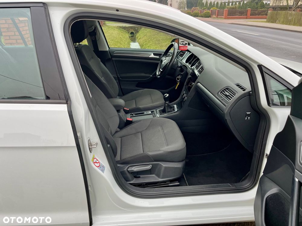 Volkswagen Golf 1.6 TDI (BlueMotion Technology) Comfortline - 17