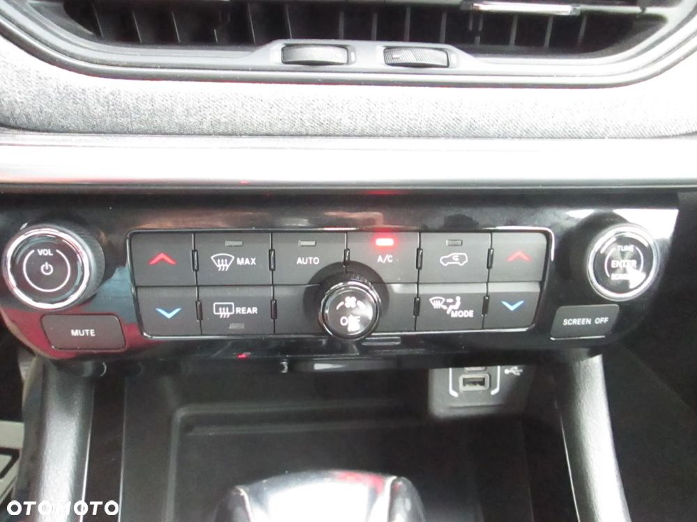 Jeep Compass - 26