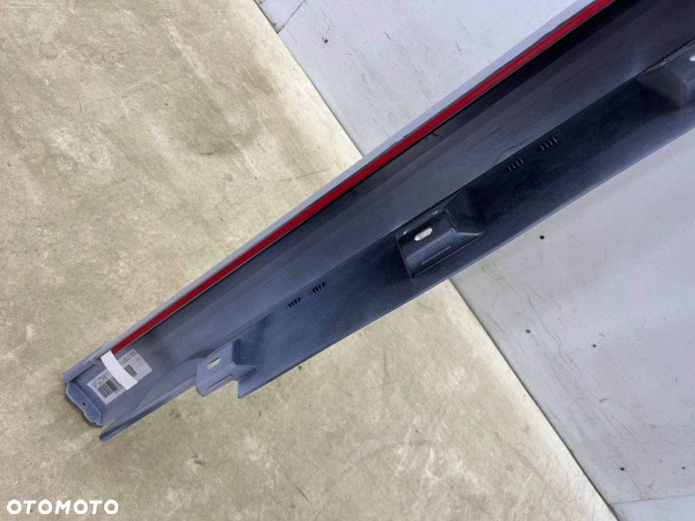 Nakładka progu VW Passat B8 14-23r. NOWA prawa listwa progowa prawy próg zewnętrzny 3G0853858 - 13