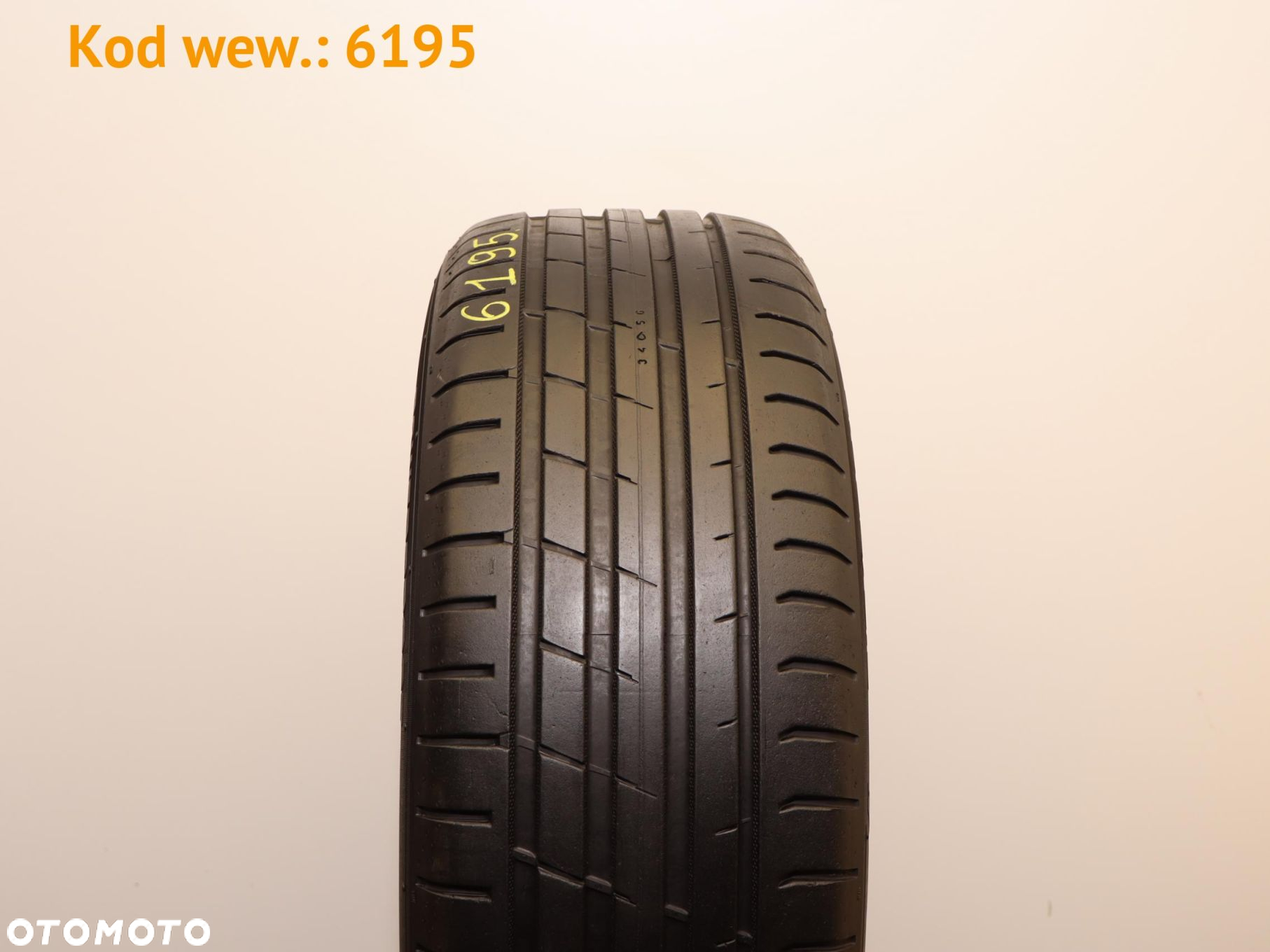 Nokian Powerproof - 215/55 R17 - 2