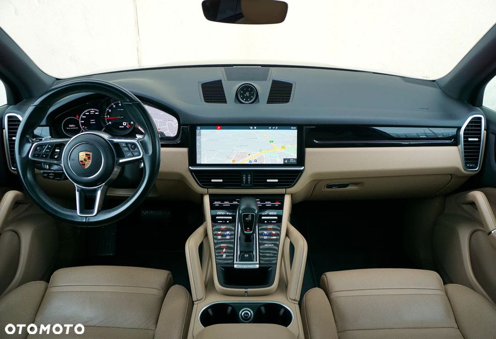Porsche Cayenne Standard - 3