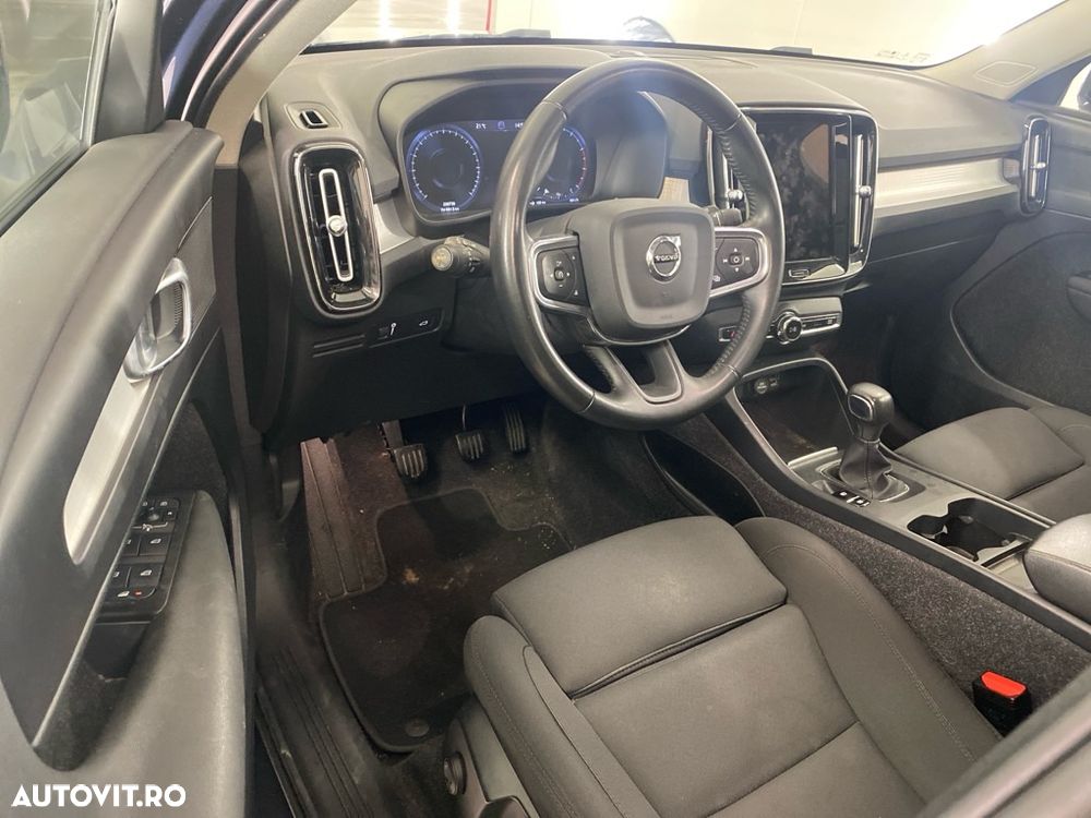 Volvo XC 40 T2 Momentum Pro - 13