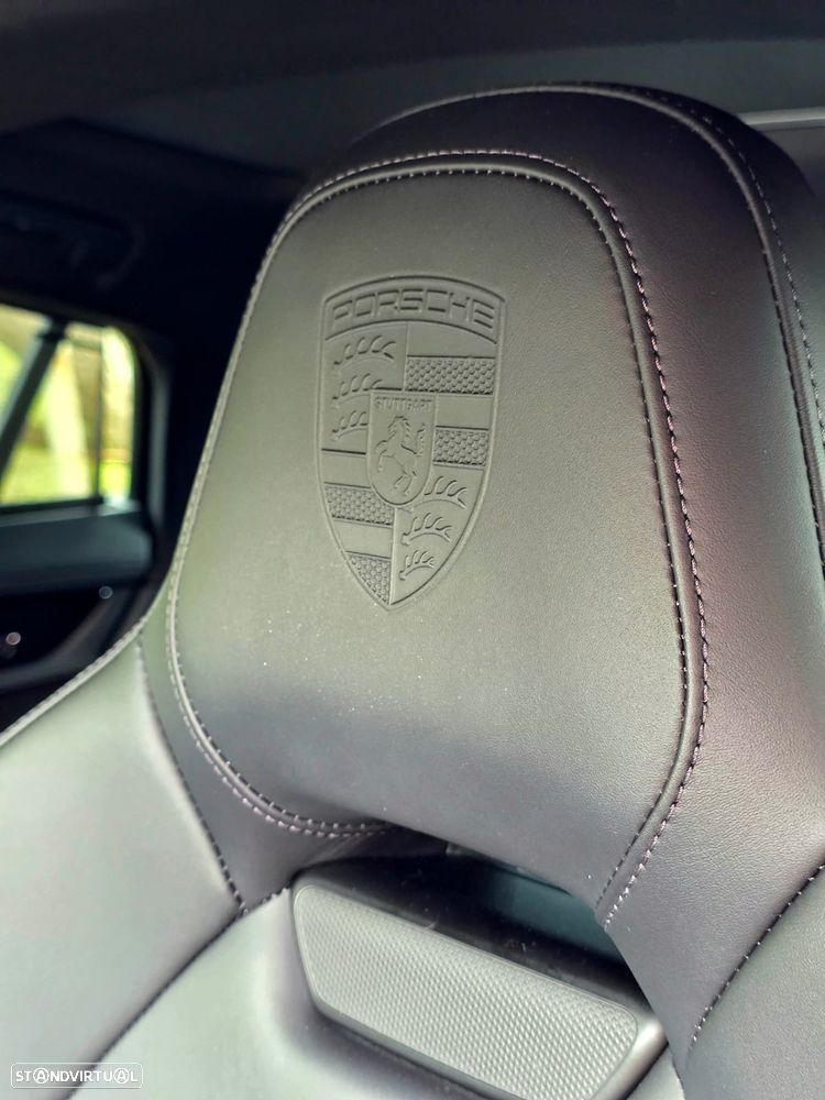 Porsche Panamera 4 E-Hybrid - 21