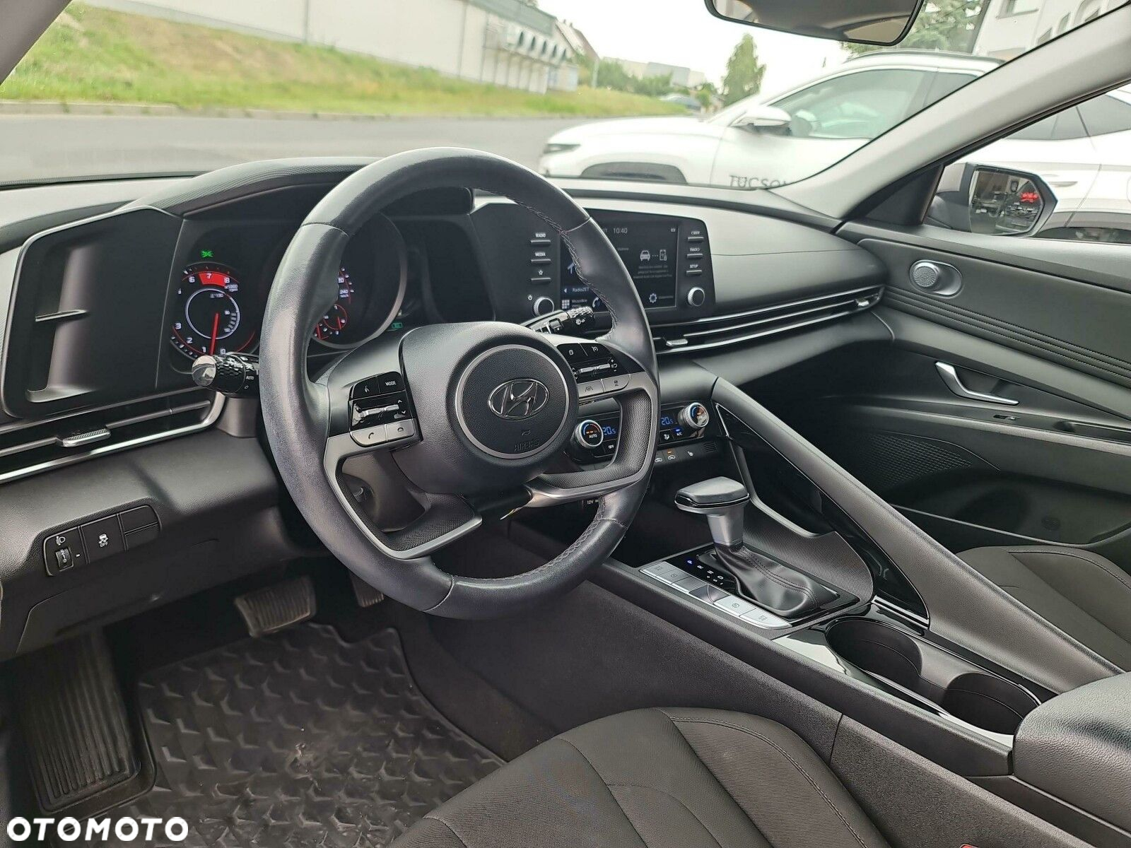 Hyundai Elantra 1.6 Smart CVT - 12