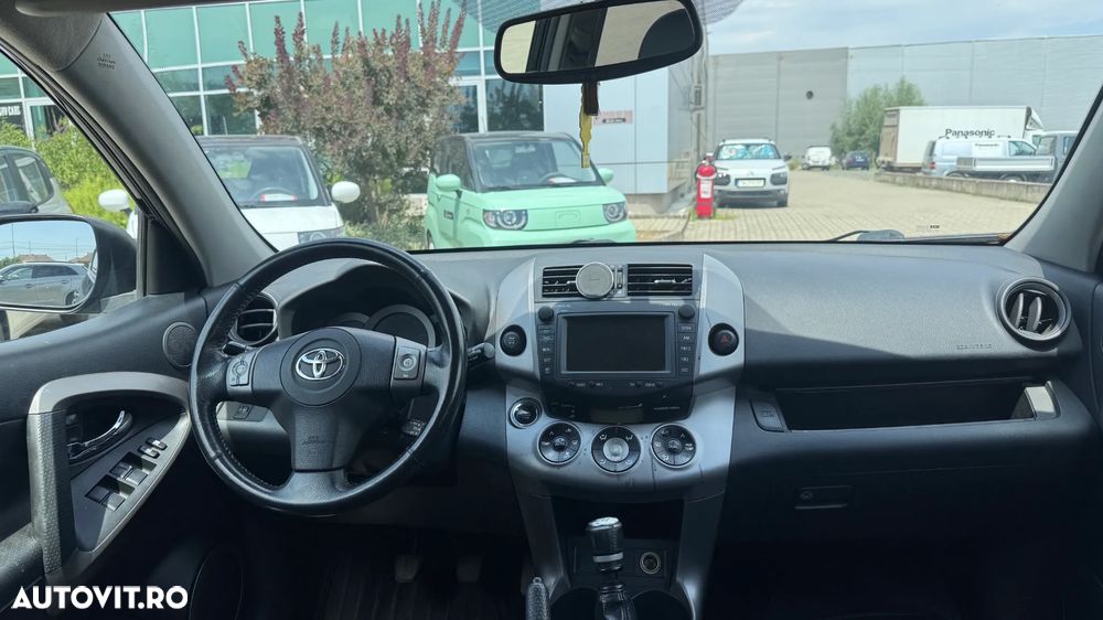 Toyota RAV4 2.2 D-4D Executive - 6