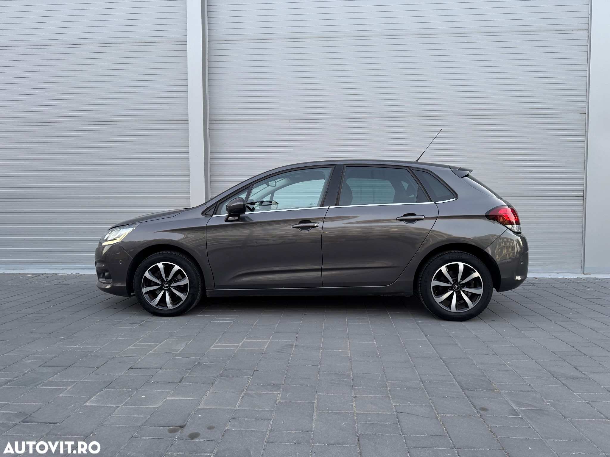Citroën C4 BlueHDi 120 Stop&Start EAT6 Shine - 6