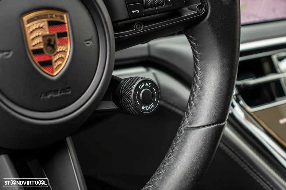 Porsche Panamera 4 E-Hybrid - 18