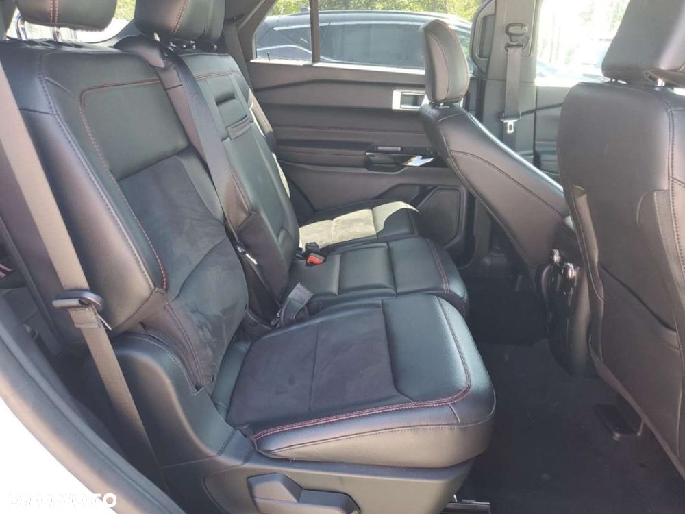 Ford Explorer - 12